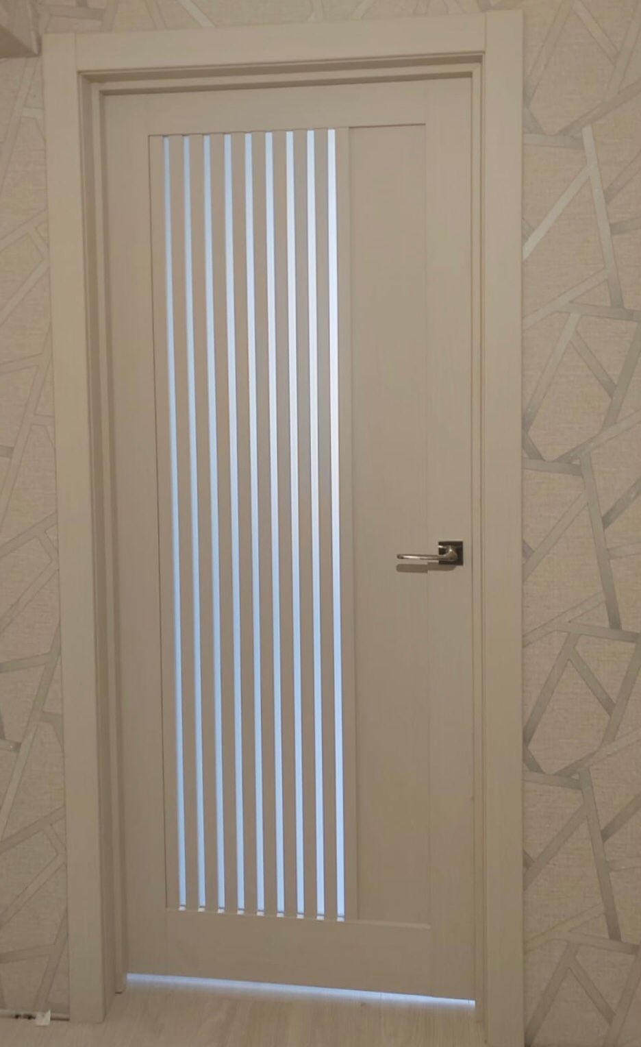 Дверь Эко 554.12 ясень светлый 1