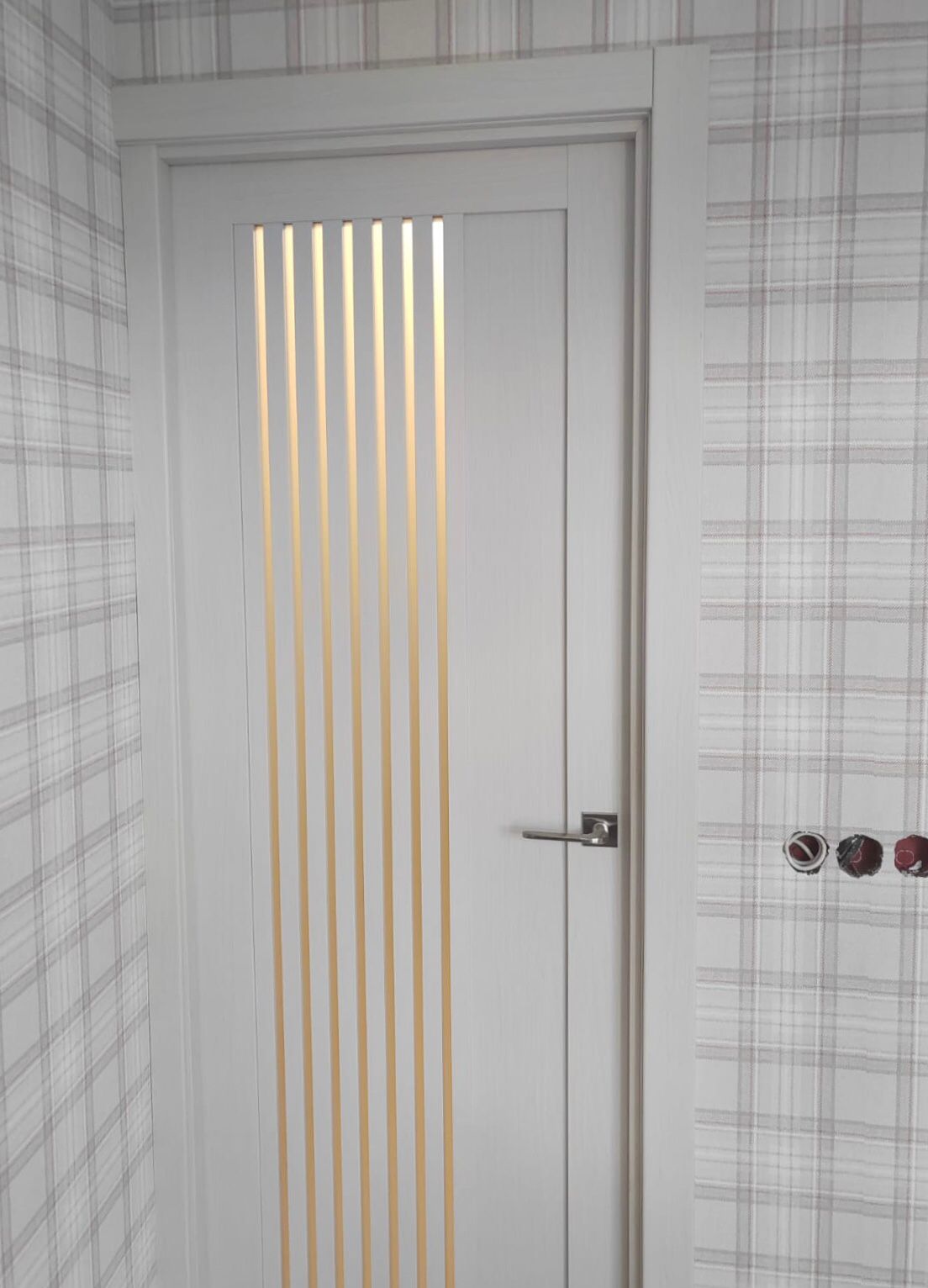 Дверь Эко 554.12 ясень светлый 3